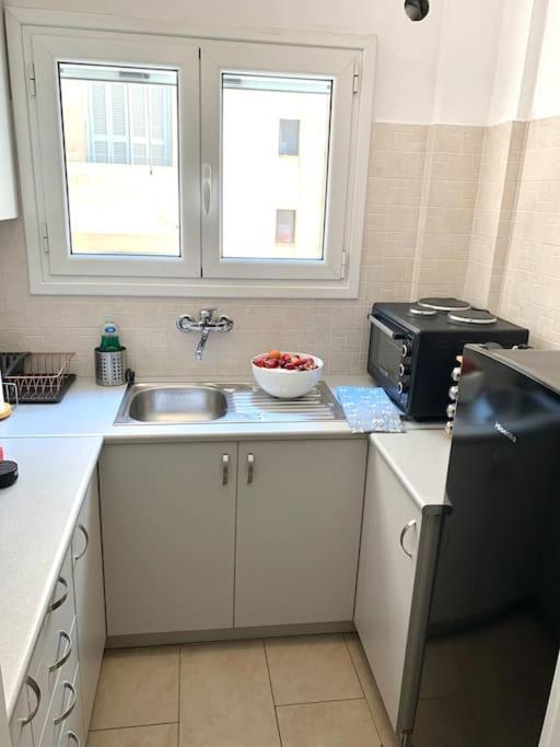 Spacious 4-Bedroom Family Home, 100M From Metro Atenas Exterior foto